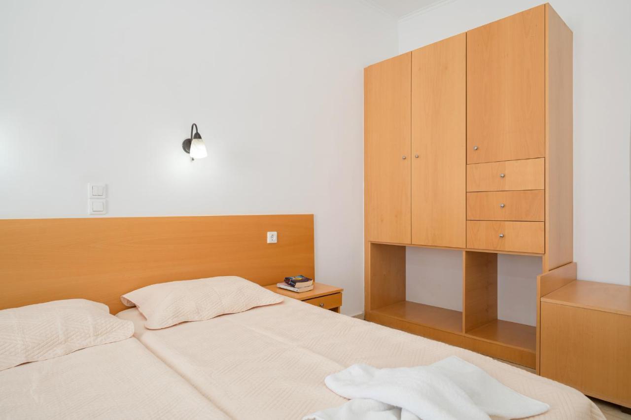 Adonis Hotel Agia Galini Екстериор снимка