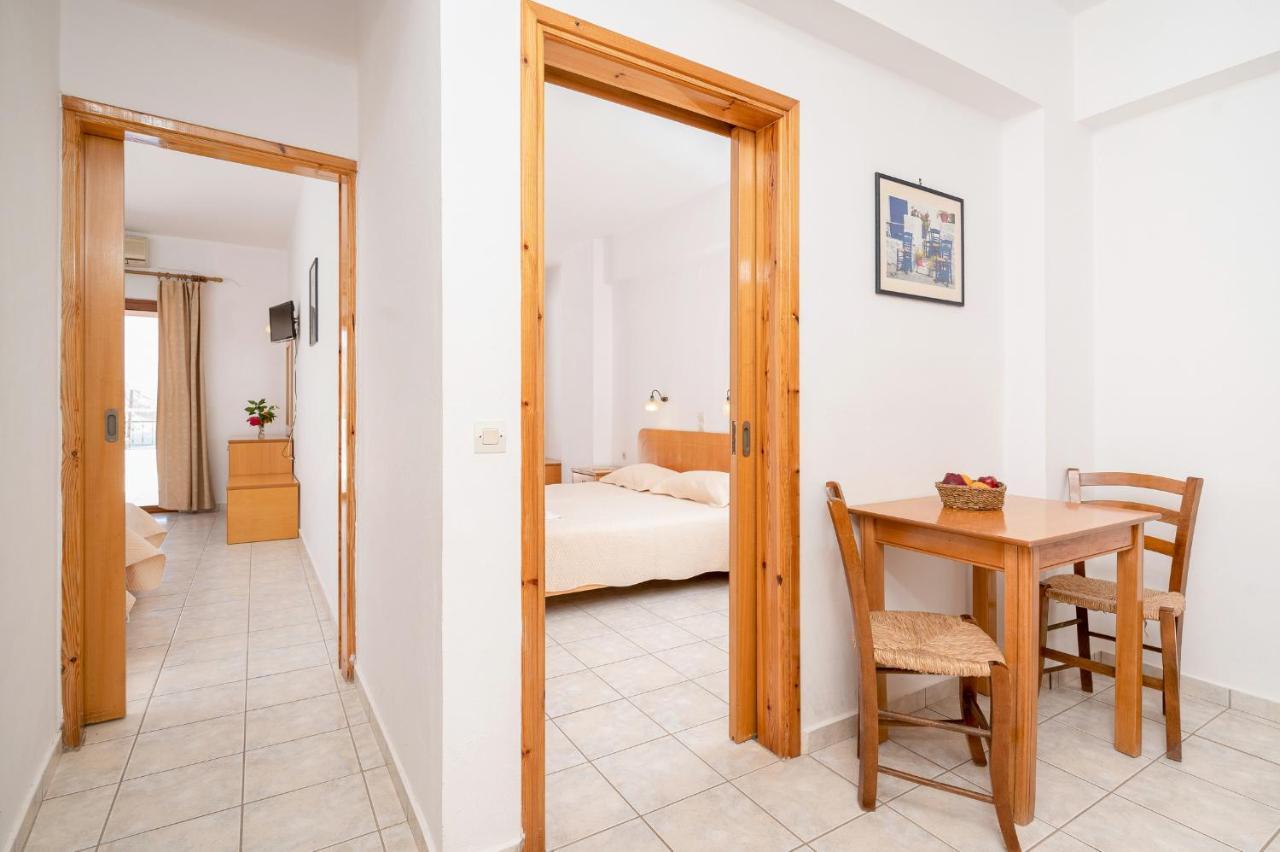 Adonis Hotel Agia Galini Екстериор снимка