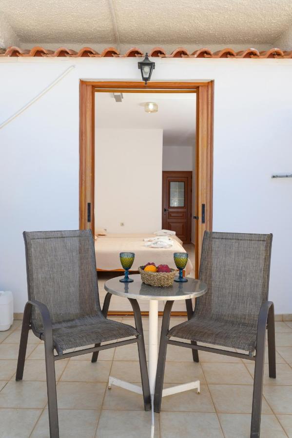 Adonis Hotel Agia Galini Екстериор снимка