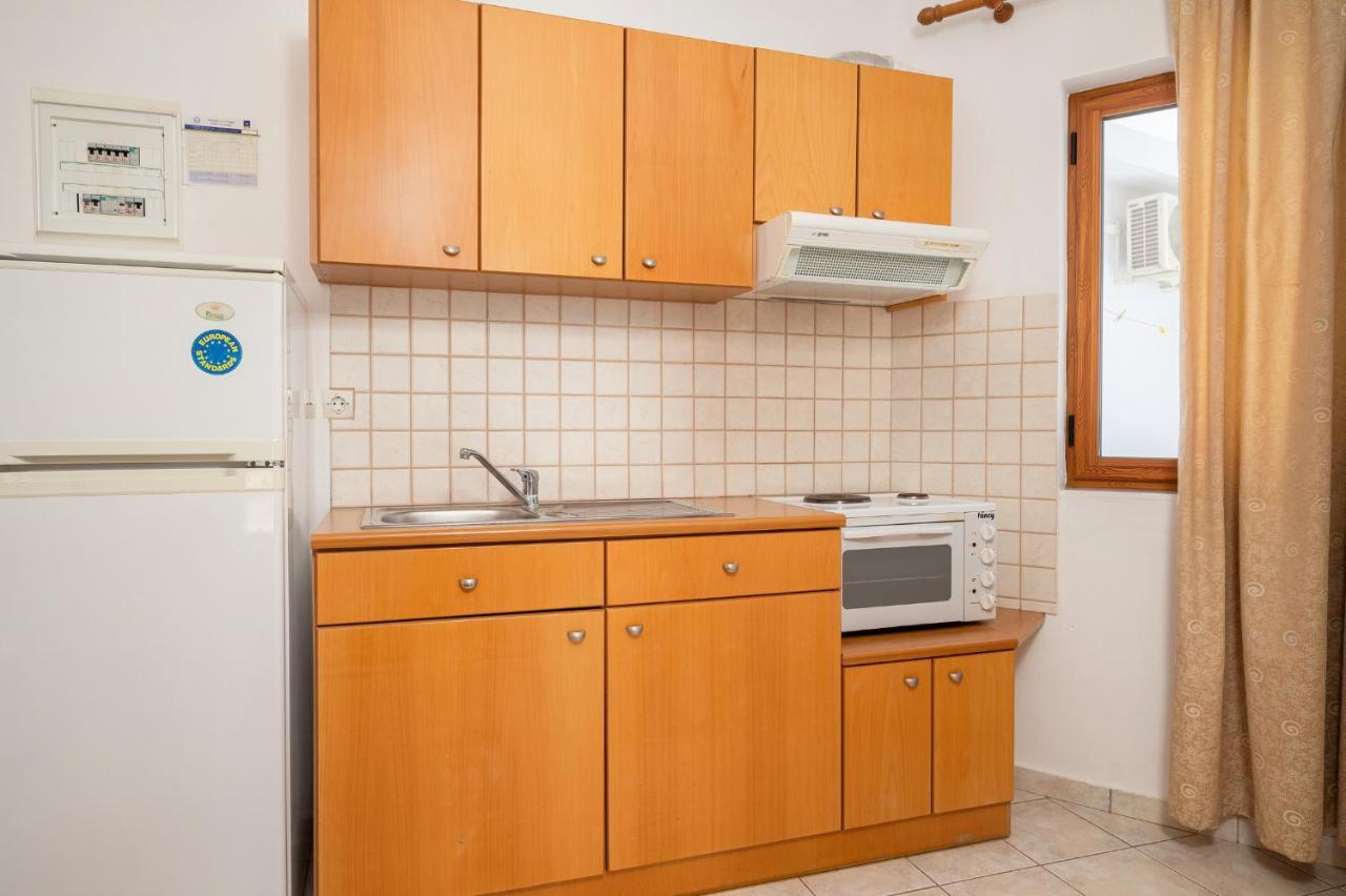 Adonis Hotel Agia Galini Екстериор снимка