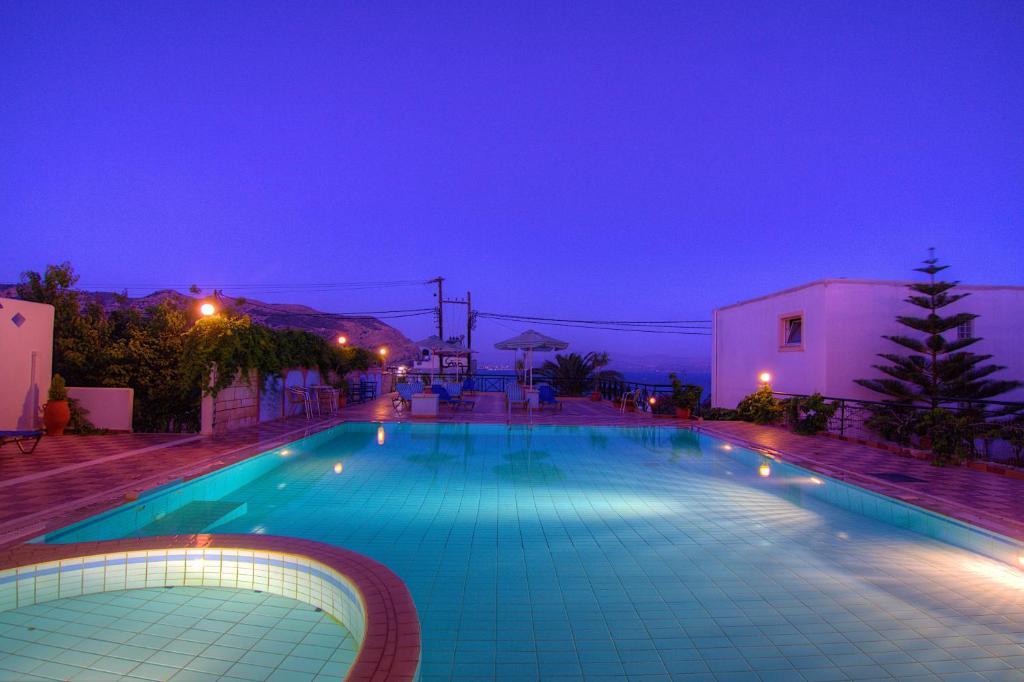 Adonis Hotel Agia Galini Екстериор снимка
